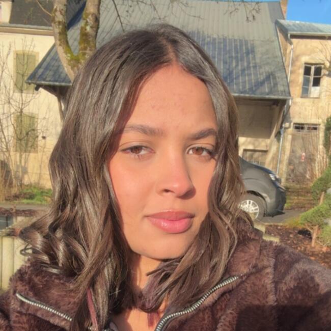 Baby-sitter in Lenningen: Yara