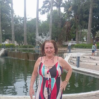 Babysitter in Santa Luzia: Maria Zenaide