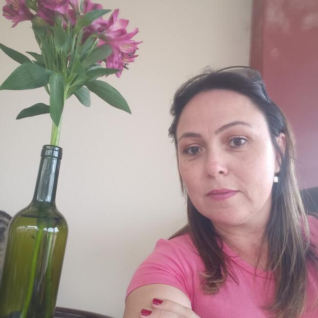 Babysitting job in Itaí: Alessandra Carolina