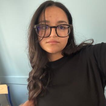 Babysitter in Montreuil: Omaya