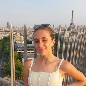 Babysitter in London: Isabella