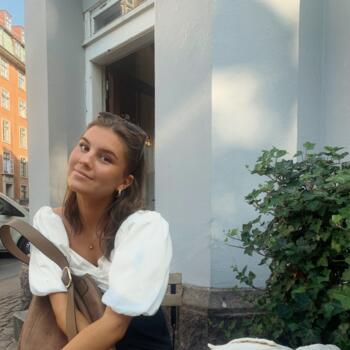 Babysitter in Sydney: Lina