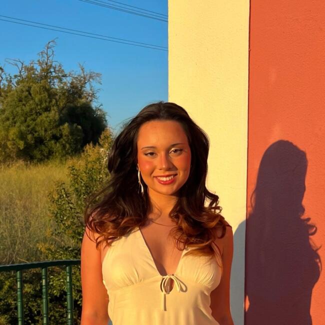 Babysitter in Lisbon: Inês