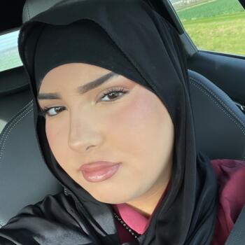 Babysitter in Noisiel: Lila