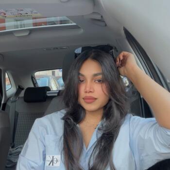 Babysitter in Milan: Kaveesha parindiyav