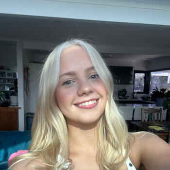 Babysitter in Melbourne: Caitlin