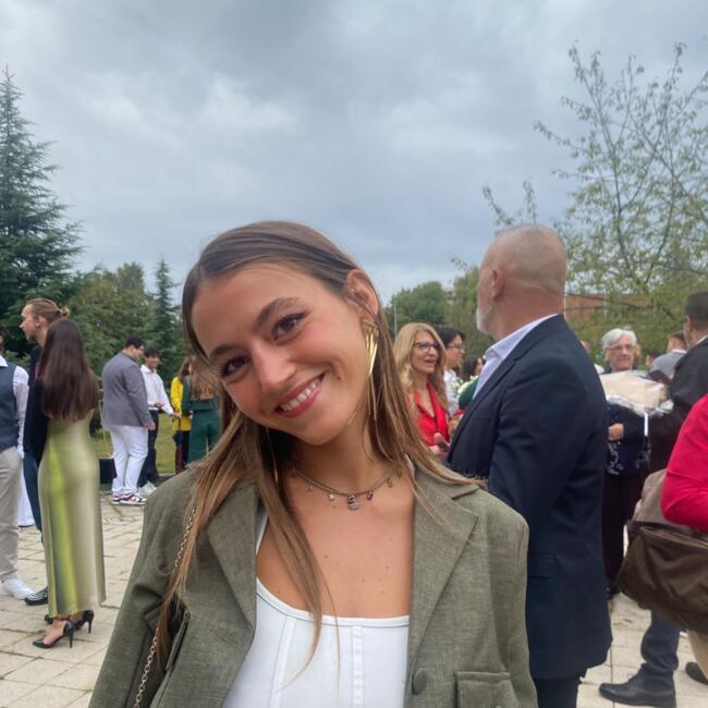 Babysitter a Trieste: Corinna