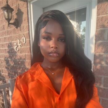 Babysitter Laval: Deyssa