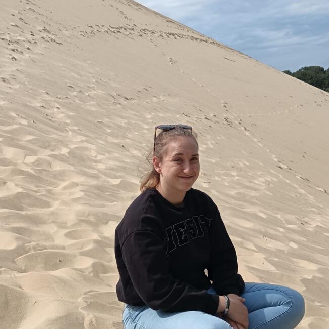 Babysitter in Le Poiré-sur-Vie: Laurine