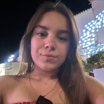 Babysitter in Oleiros: Adriana