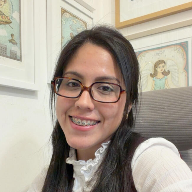 Babysitter in Miraflores District: Vania