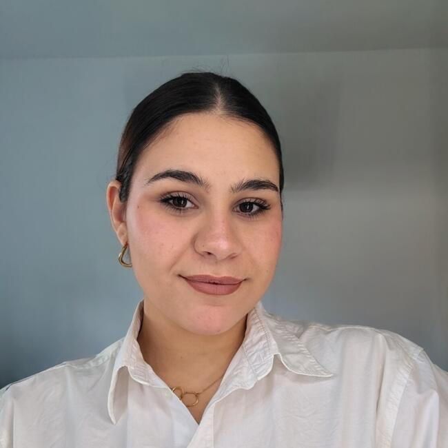 Canguro en Sevilla: Xiomara