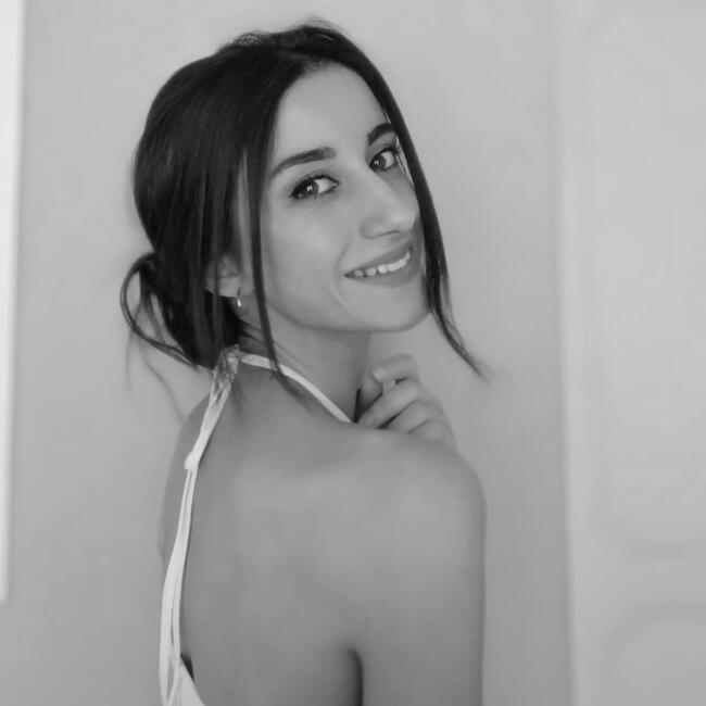 Babysitter στην περιοχή Λάρισα: Σαμπρίνα  Ελπίδα