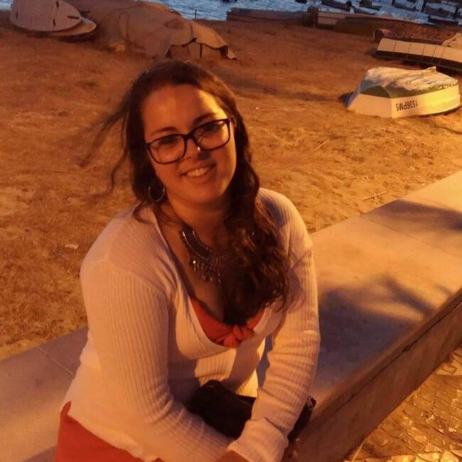 Babysitter em Portimão: Inês