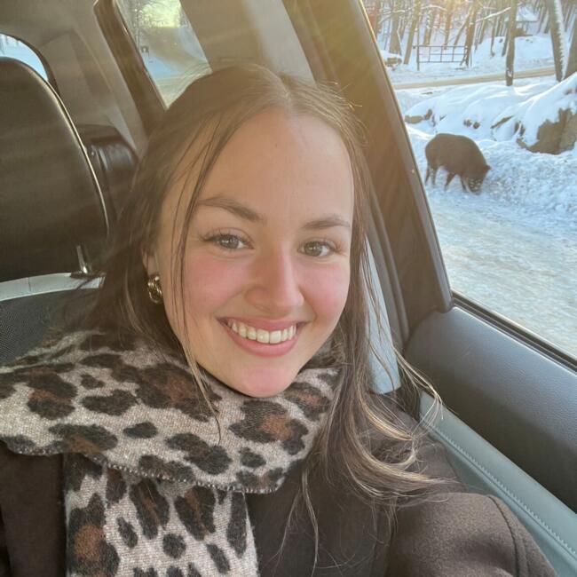 Babysitter in Burnaby: Shianne