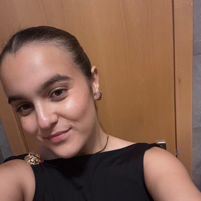 Babysitter in Lisbon: Joana