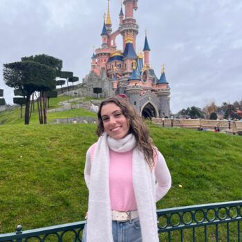 Babysitter in Sintra: Sara