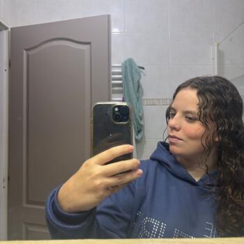 Babysitter in Roujan: Chloe