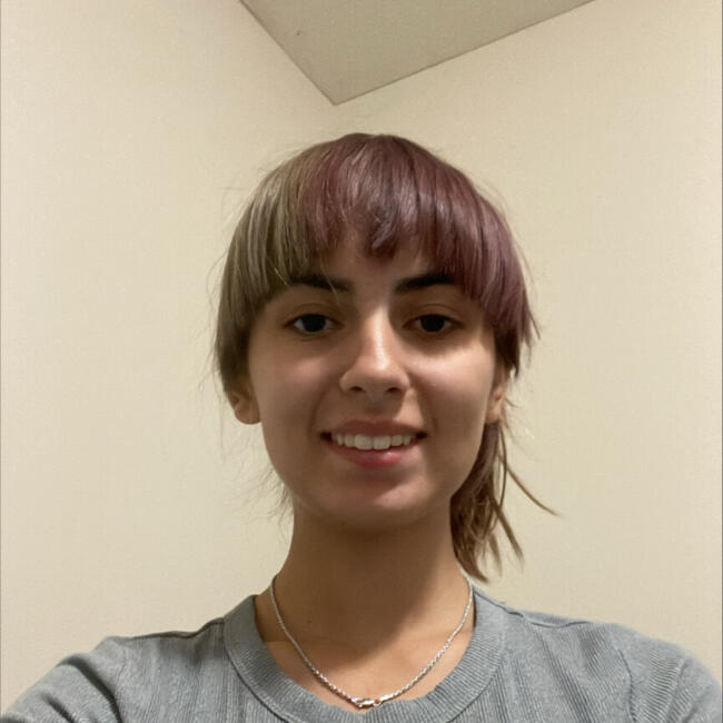 Babysitter in Pasco: Zoey