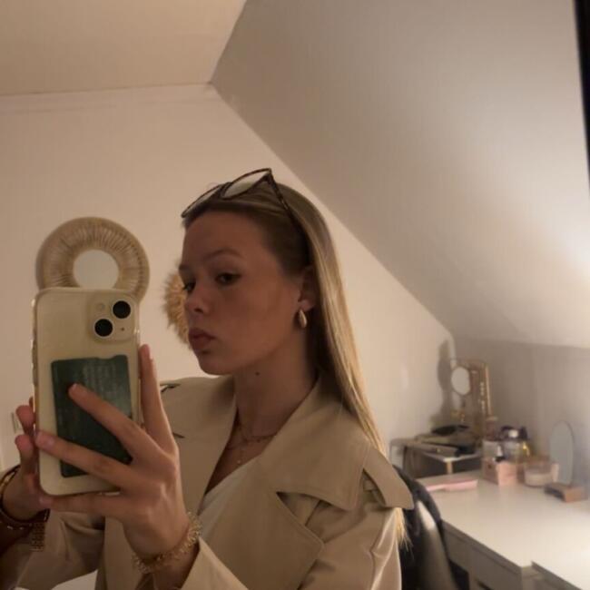 Babysitter in Waregem: Marie