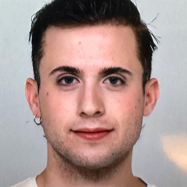 Babysitter in Borås: Javier