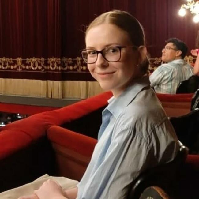 Canguro en Valencia: Jéssica Thaíse