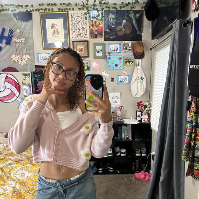 Babysitter in Henderson: Alana