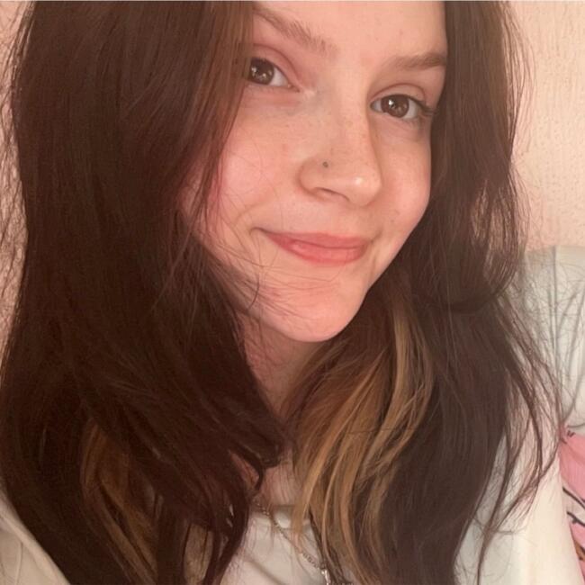Babysitter in Brynmawr: Mckenzie
