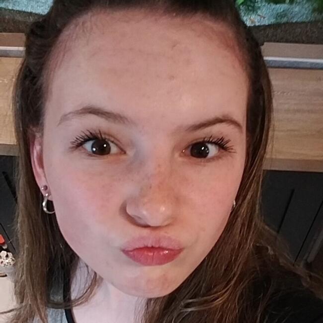 Babysitter in Farnham: Abigail
