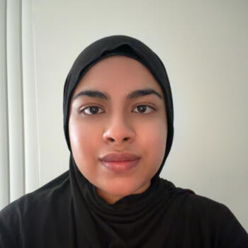 Babysitter Newport: Muhsina
