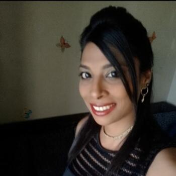 Nanny Phoenix: Rekha