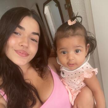 Babysitter in Menton: Lavinia