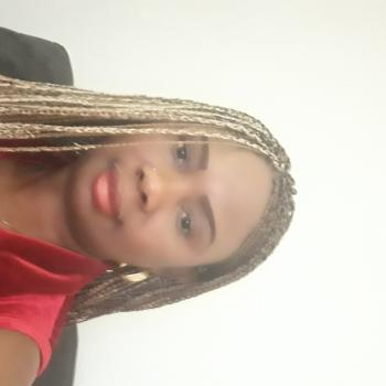 Babysitter in Aubange: Aline