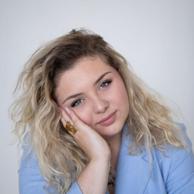 Babysitter in Caen: Zoé