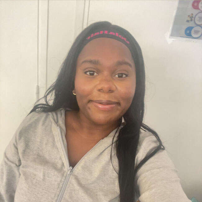 Babysitter in Savigny-le-Temple: Alegria