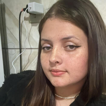 Babysitter in São Bento do Sul: Kayane staffen