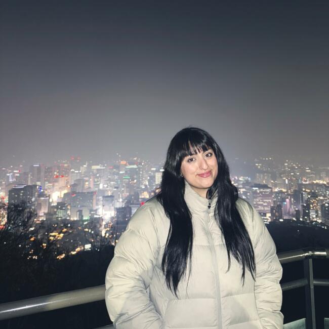 Babysitter in Seoul: Giulia