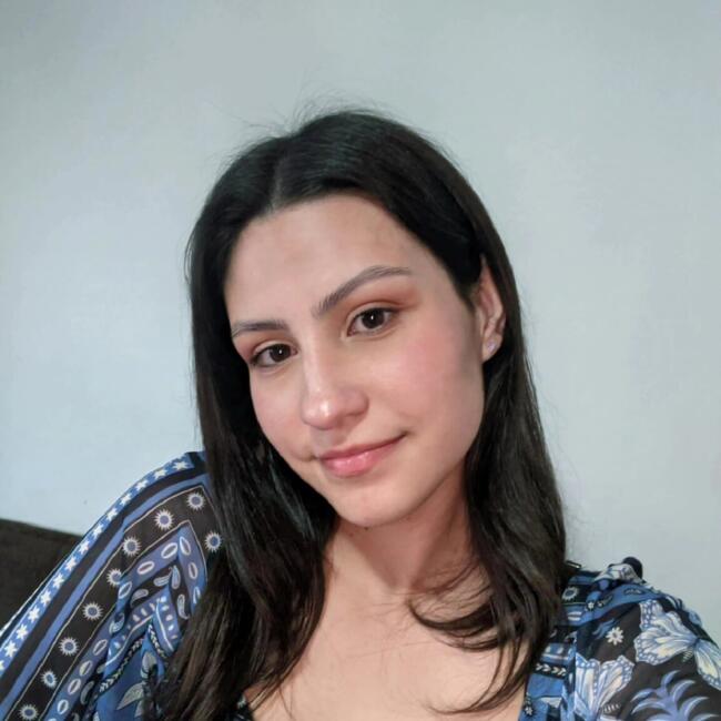 Babysitter in Curitiba: Giulia
