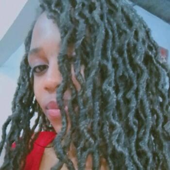 Babá em Seropédica: Hevelin