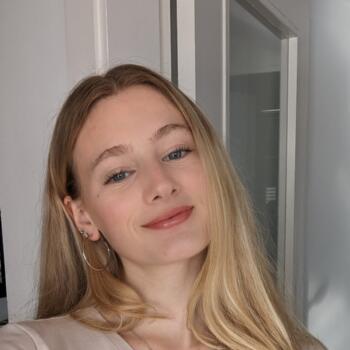 Babysitter in Canyelles (Comunidad Autónoma de Cataluña): Holly