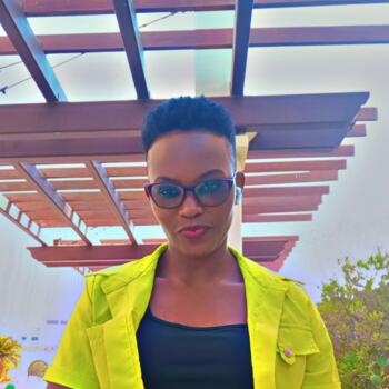 Babysitter in Doha: Loise