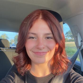 Babysitter in Saint-Nazaire: Anais