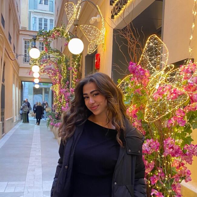 Babysitter in Málaga: Mouna