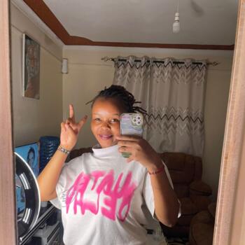 Babysitter Nairobi: Whitney
