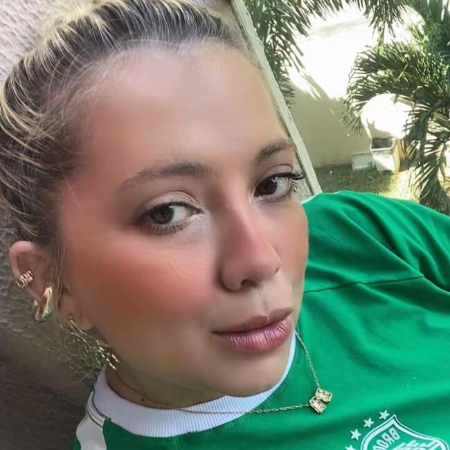Babysitter in Fortaleza: Carla