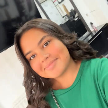 Babysitter in Forest: Chaïma