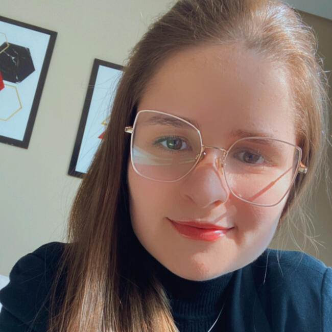 Babysitter in Curitiba: Daniella