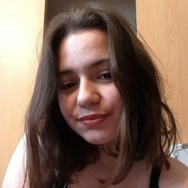 Babysitter in Houthalen-Helchteren: Yelena