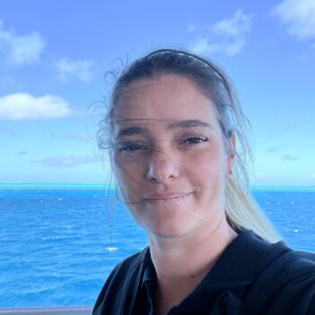 Babysitting job in Gladstone: Katia
