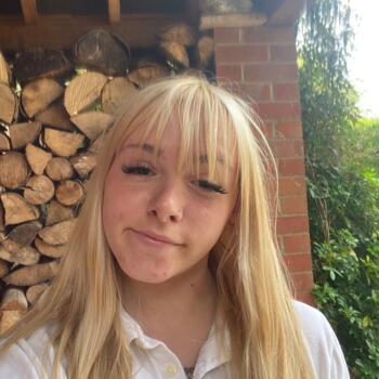 Babysitter in Fakenham: Edith